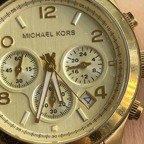 Michael Kors Gold Runway Watch - Picture 9 of 12